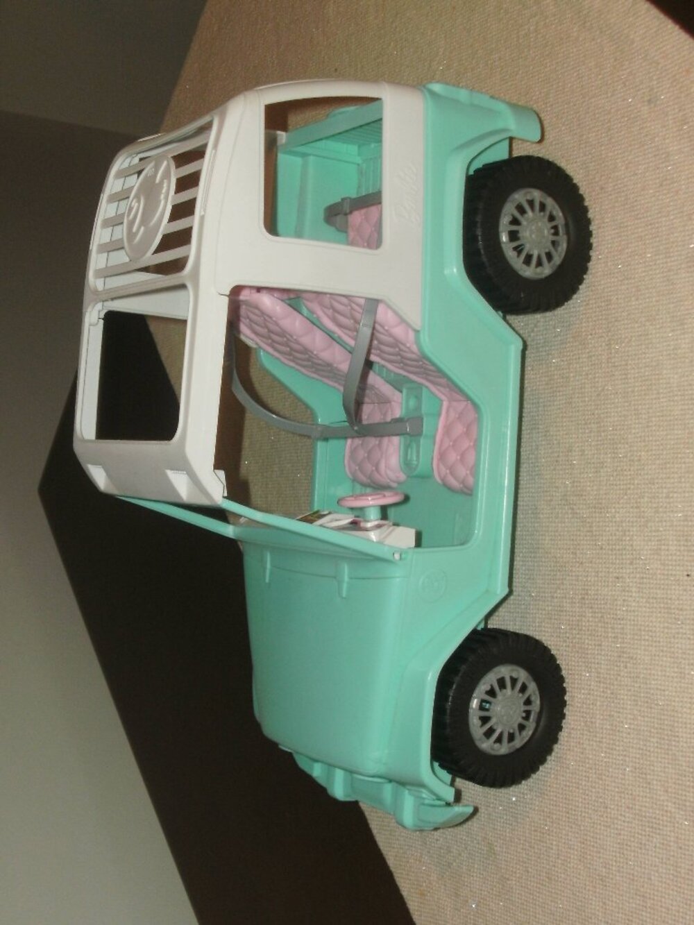 CUTE Barbie Doll Mattel 2012 Passport Jeep Cruiser Seafoam Green Pink Interior